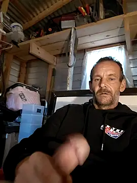 Snapshot of Hungwell1515 chatting on 11-17-25, 02:23 Hungwell1515 online show from 11-17-25, 02:23