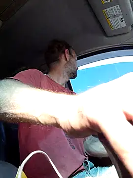 Snapshot of Hungwell1515 chatting on 11-18-25, 03:16 Hungwell1515 online show from 11-18-25, 03:16