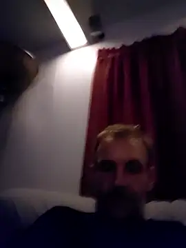 Snapshot of Hungwell1515 chatting on 01-09-26, 06:16 Hungwell1515 online show from 01-09-26, 06:16