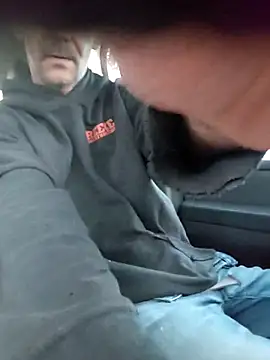 Snapshot of Hungwell1515 chatting on 01-12-26, 12:32 Hungwell1515 online show from 01-12-26, 12:32