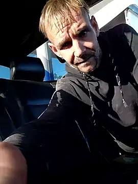 Snapshot of Hungwell1515 chatting on 02-20-26, 01:22 Hungwell1515 online show from 02-20-26, 01:22