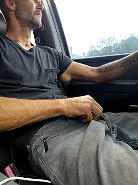 Snapshot of Hungwell1515 chatting on 02-21-26, 01:56 Hungwell1515 online show from 02-21-26, 01:56