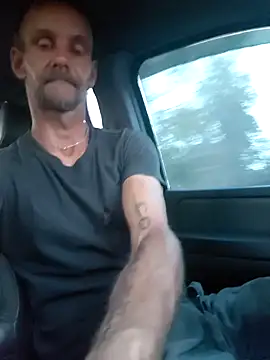 Snapshot of Hungwell1515 chatting on 02-26-26, 11:26 Hungwell1515 online show from 02-26-26, 11:26