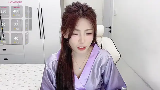 Snapshot of Darcy_xixioo chatting on 09-21-25, 05:14 Darcy xixioo online show from 09-21-25, 05:14