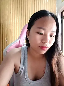 Snapshot of Na_na90 chatting on 05-15-26, 12:17 Na na90 online show from 05-15-26, 12:17