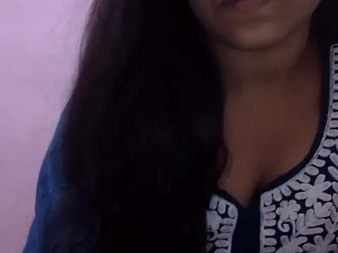 Snapshot of LIYO_ chatting on 10-19-25, 06:58 LIYO  online show from 10-19-25, 06:58