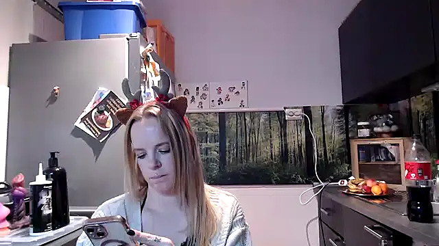 Snapshot of SexyMilf_37 chatting on 12-17-25, 09:43 SexyMilf 37 online show from 12-17-25, 09:43