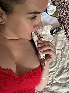 Snapshot of TriumphLove chatting on 07-07-26, 06:05 TriumphLove online show from 07-07-26, 06:05