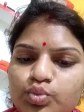 Snapshot of Hot_mirchjii chatting on 09-25-25, 11:52 Hot mirchjii online show from 09-25-25, 11:52