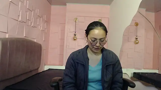 katalina07 1 online show from 09-19-25, 04:18