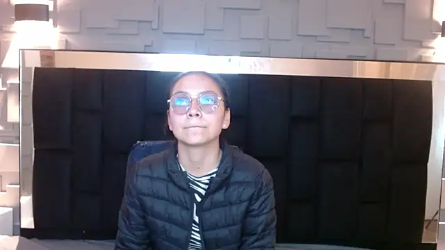 katalina07 1 online show from 10-05-25, 03:54