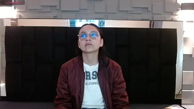 katalina07 1 online show from 10-07-25, 02:25