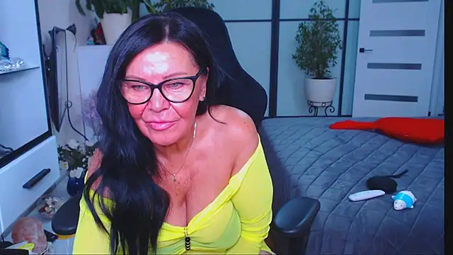 Snapshot of Anna_Blare chatting on 09-26-25, 11:25 Anna Blare online show from 09-26-25, 11:25