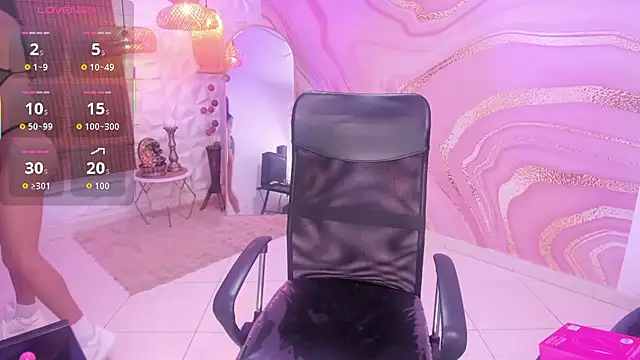 keytinthomson  online show from 10-24-25, 04:36