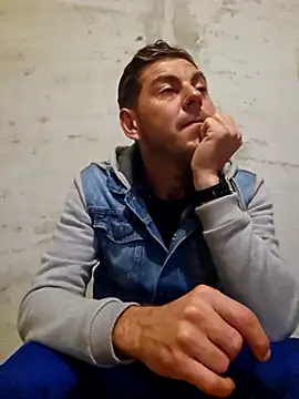 Alex-andru88 online show from 10-21-25, 03:40