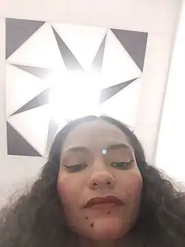 Karen Ariass online show from 06-19-26, 03:33