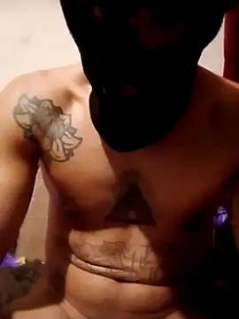 Snapshot of Golonzo1996 chatting on 11-25-25, 01:38 Golonzo1996 online show from 11-25-25, 01:38