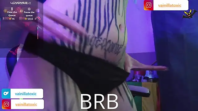Snapshot of vainilla_doll chatting on 02-20-26, 12:18 vainilla doll online show from 02-20-26, 12:18