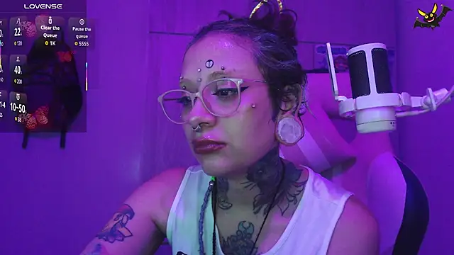 Snapshot of vainilla_doll chatting on 03-21-26, 01:10 vainilla doll online show from 03-21-26, 01:10