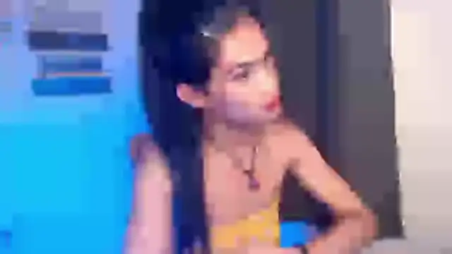 Snapshot of bellalot chatting on 11-08-25, 11:43 bellalot online show from 11-08-25, 11:43