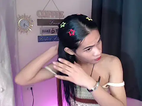 Snapshot of bellalot chatting on 11-22-25, 09:47 bellalot online show from 11-22-25, 09:47