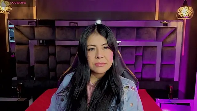 Aniajoness  online show from 11-25-25, 03:39