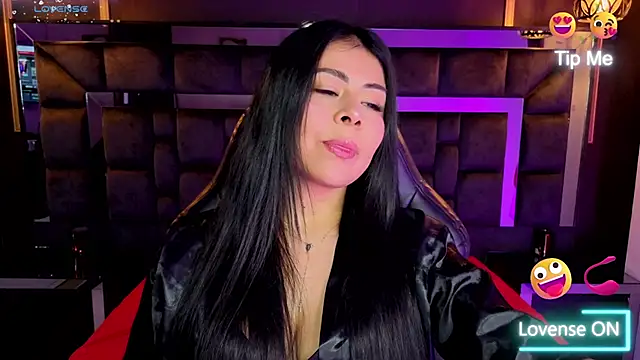 Aniajoness  online show from 12-15-25, 04:17