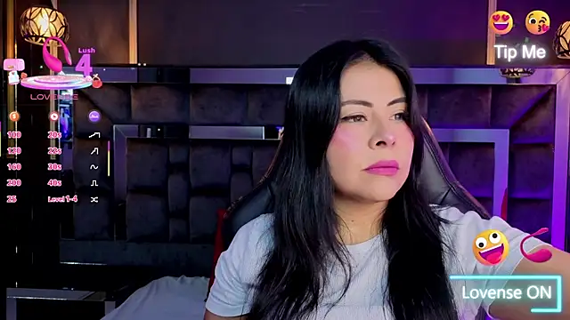 Aniajoness  online show from 12-20-25, 03:57