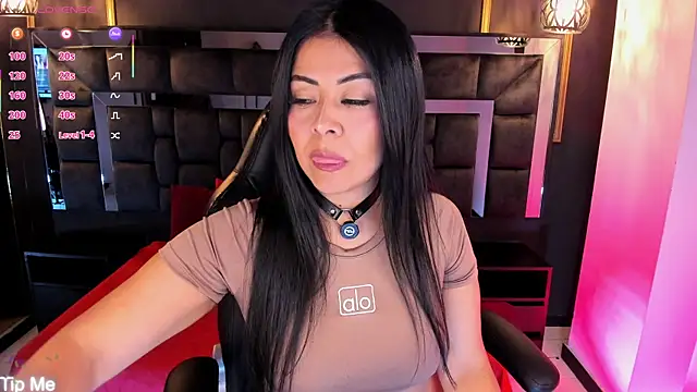 Aniajoness  online show from 07-19-26, 05:00