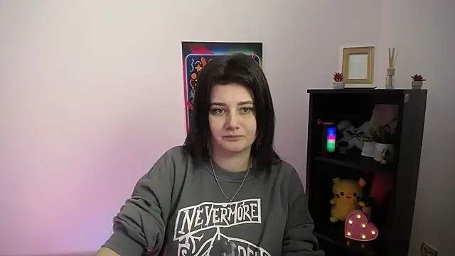 Katrin kiss  online show from 10-20-25, 12:16