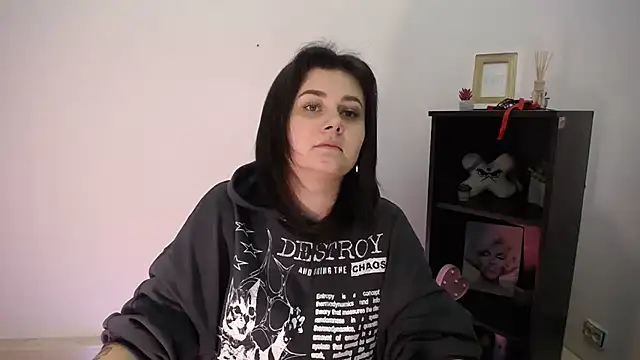 Katrin kiss  online show from 12-14-25, 02:33