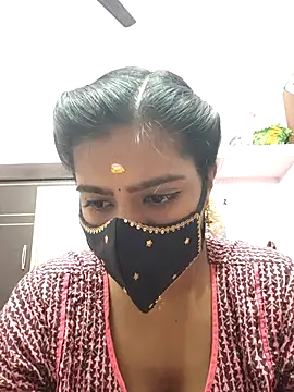 Tamil-Meenu12 online show from 10-25-25, 05:48