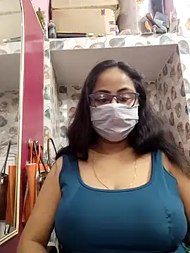 Snapshot of nisha_1110 chatting on 03-15-26, 06:14 nisha 1110 online show from 03-15-26, 06:14