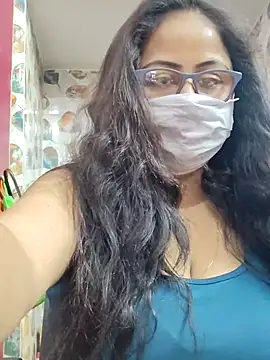 Snapshot of nisha_1110 chatting on 04-06-26, 02:07 nisha 1110 online show from 04-06-26, 02:07