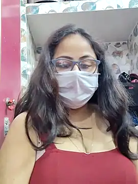 Snapshot of nisha_1110 chatting on 04-10-26, 03:28 nisha 1110 online show from 04-10-26, 03:28