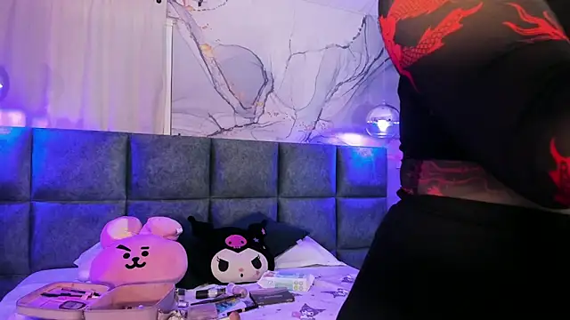 harimoon1 online show from 11-28-25, 03:09