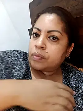 Snapshot of Karla_hilton1 chatting on 09-30-25, 11:43 Karla hilton1 online show from 09-30-25, 11:43
