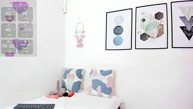 yunna7 online show from 10-19-25, 11:33