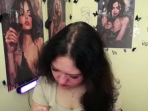 Snapshot of LadyAlice_ chatting on 09-11-25, 06:02 LadyAlice  online show from 09-11-25, 06:02