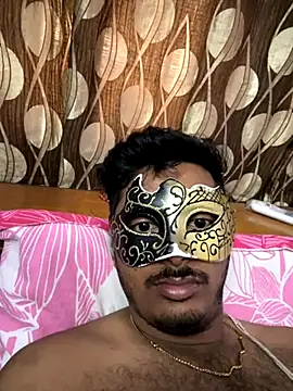 Snapshot of VVcouple chatting on 10-13-25, 02:11 VVcouple online show from 10-13-25, 02:11