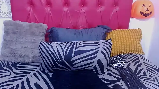 GoldenBigAssCurvy online show from 04-26-26, 01:42