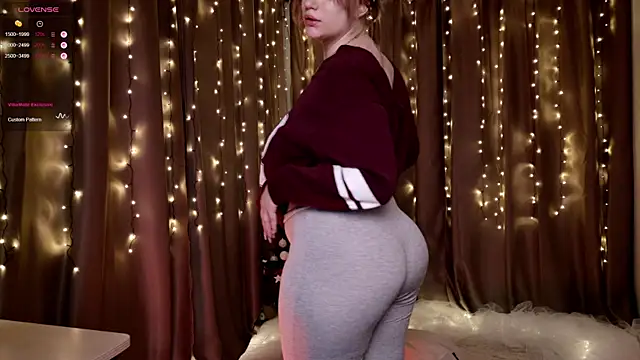 Snapshot of Morvelyn chatting on 12-19-25, 02:24 Morvelyn online show from 12-19-25, 02:24