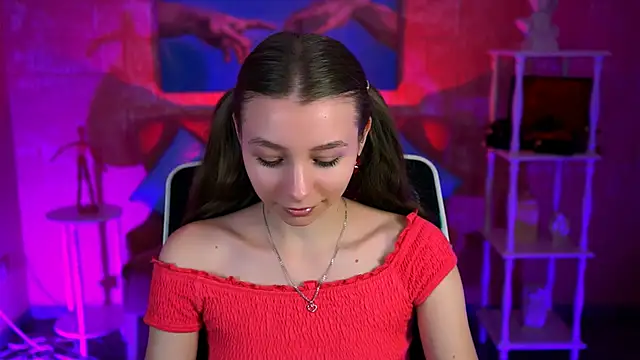 JulieDaniel online show from 10-04-25, 08:23