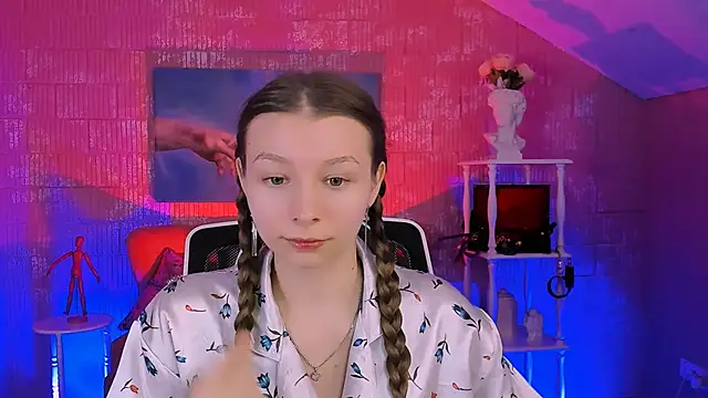 JulieDaniel online show from 11-24-25, 08:25