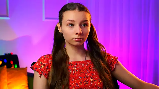 JulieDaniel online show from 02-06-26, 04:17