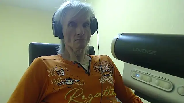 Snapshot of k74robert chatting on 12-02-25, 11:11 k74robert online show from 12-02-25, 11:11