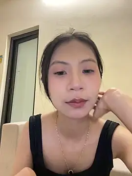 Snapshot of Lil-Gi chatting on 09-29-25, 02:44 Lil-Gi online show from 09-29-25, 02:44