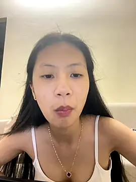 Snapshot of Lil-Gi chatting on 10-21-25, 03:46 Lil-Gi online show from 10-21-25, 03:46