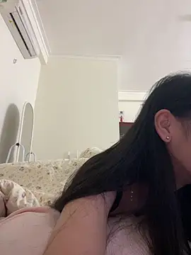 Snapshot of Lil-Gi chatting on 11-29-25, 04:43 Lil-Gi online show from 11-29-25, 04:43