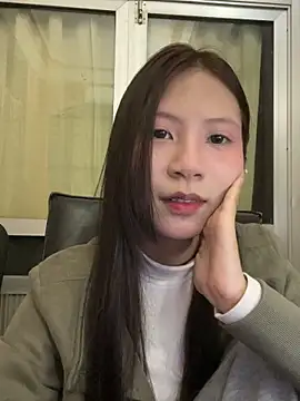 Snapshot of Lil-Gi chatting on 02-12-26, 05:08 Lil-Gi online show from 02-12-26, 05:08